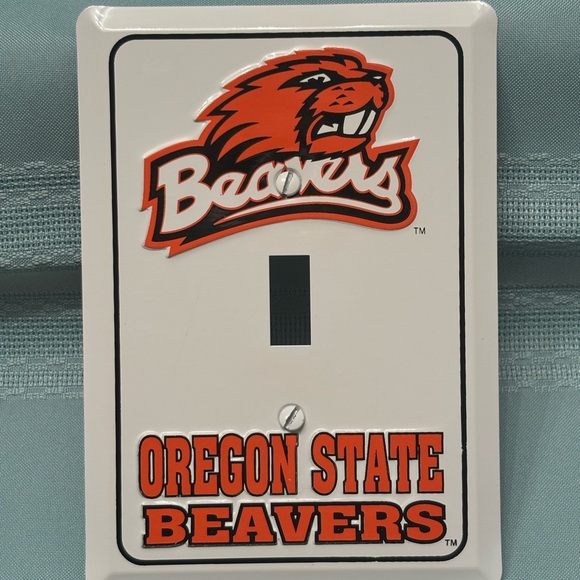 OSU Beavers light switch plate EUC - Picture 2 of 2